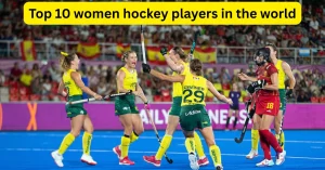 women hockey players